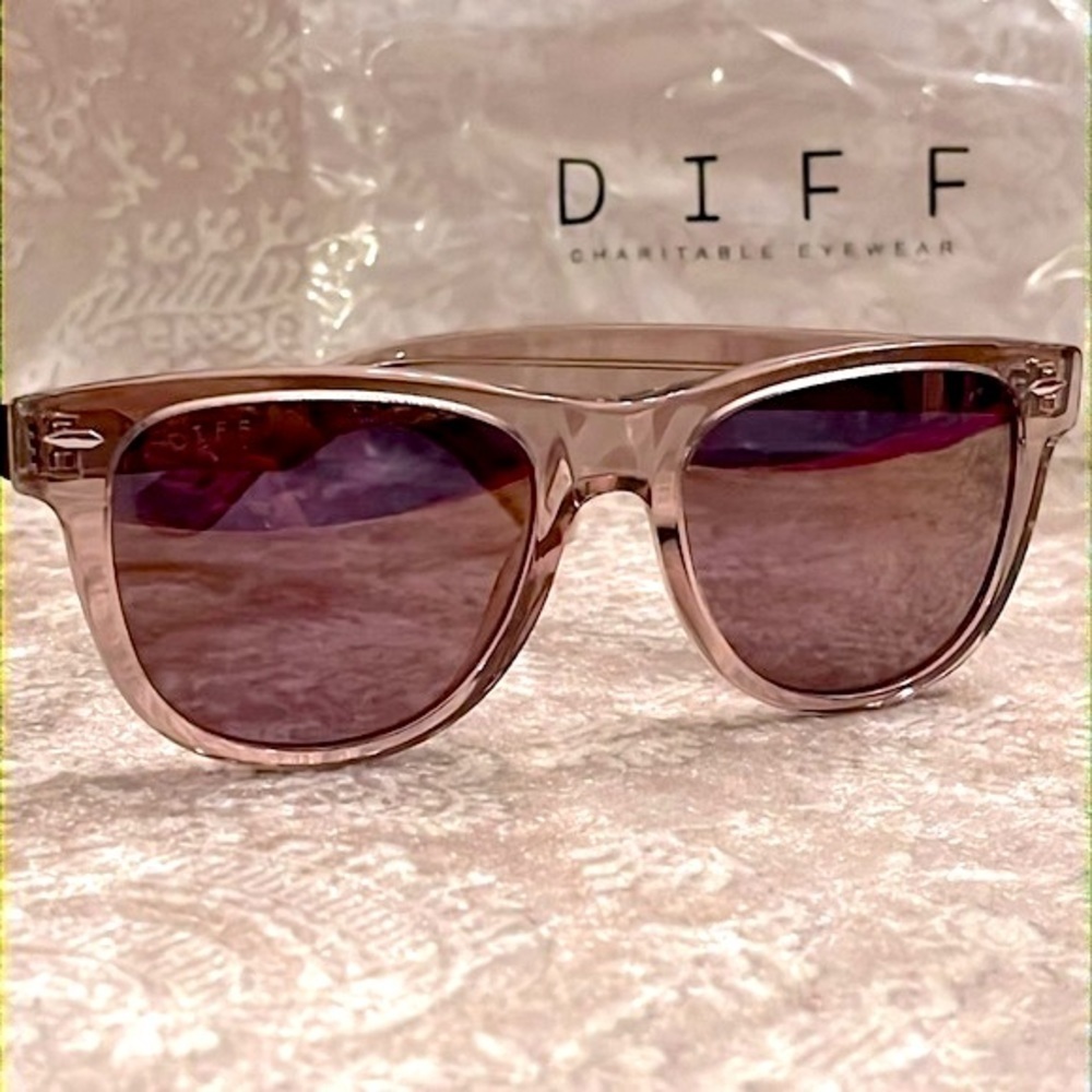 Brand New DIFF Eyewear Kota Polarized Sunglasses Mirrored Lens Translucent Frame